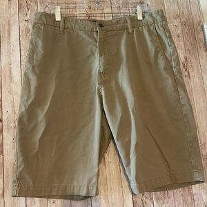 Volcom size 32 khaki chino golf business casual shorts men's